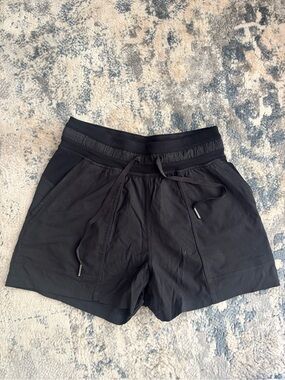 Black Drawstring Athletic Lululemon Shorts